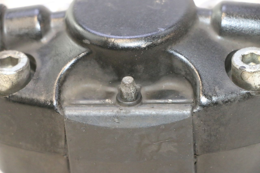 photo de PINÇA DE TRAVÃO DIANTEIRO PIAGGIO ZIP 2T 50 (2009 - 2019) - Pontos de fixação