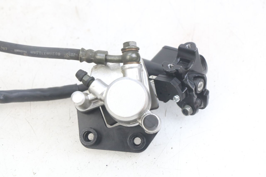 photo de PINÇA DE FREIO DIANTEIRA UNIVERSAL BIKE ZN50QT-11B 50 (2018 - 2021) - Pontos de fixação