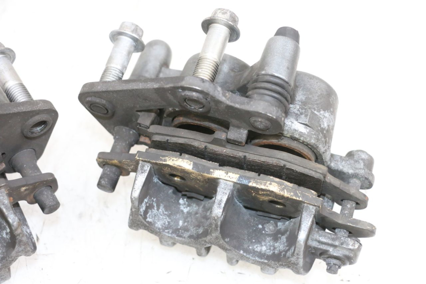 photo de PINÇA DE FREIO DIANTEIRA KAWASAKI ZR 7 750 (1999 - 2004) - Zoom do estado de desgaste