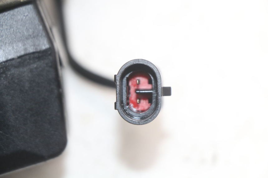 photo de PINÇA DE TRAVÃO ROLL LOCK PIAGGIO MP3 HPE 350 (2018 - 2020) - Estado da superfície