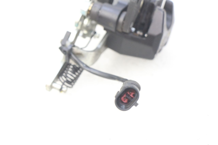 photo de PINÇA DE TRAVÃO ROLL LOCK PIAGGIO MP3 500 (2011 - 2015) - Detalhe da peça