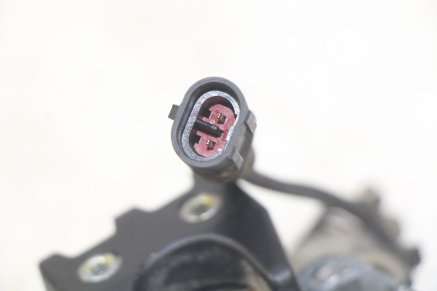 photo de PINÇA DE TRAVÃO ROLL LOCK PIAGGIO MP3 RL 250 (2006 - 2010) - Zoom do estado de desgaste