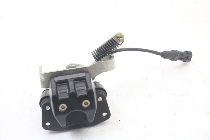 photo de PINÇA DE TRAVÃO ROLL LOCK PIAGGIO MP3 500 (2014 - 2017) - Outro ângulo de visão