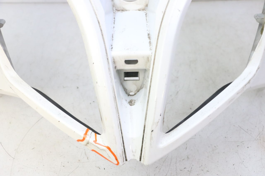 photo de FRENTE KYMCO DINK STREET 125 (2009 - 2014) - Zoom do estado de desgaste
