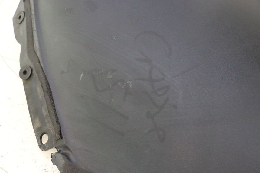 photo de PARTE INTERNA DA FRENTE SUZUKI BURGMAN 125 (2007 - 2014) - Ampliação técnica