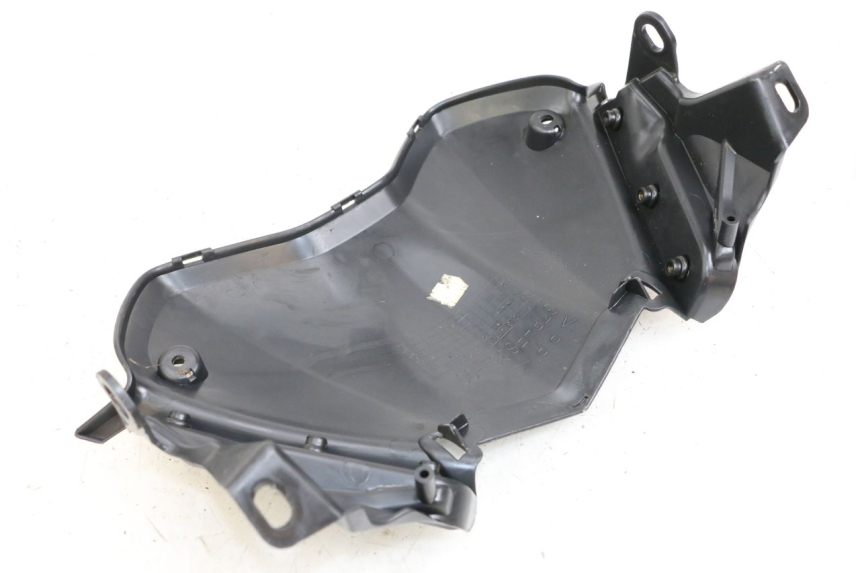 photo de PARTE INTERNA DA FRENTE YAMAHA X-MAX XMAX 125 (2010 - 2013) - Zoom do estado de desgaste
