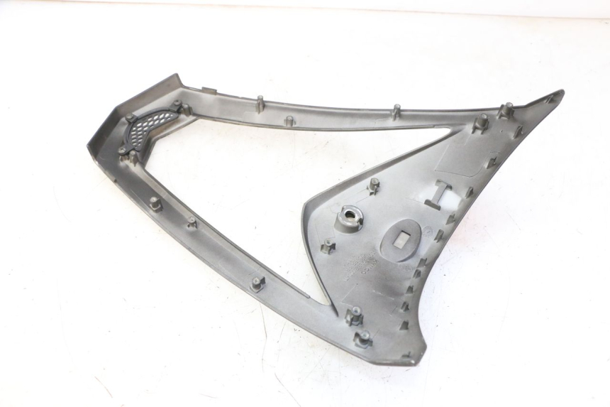 photo de PARTE FRONTAL SUPERIOR KYMCO AGILITY NAKED RENOUVO 2T 50 (2011 - 2018) - Pontos de fixação