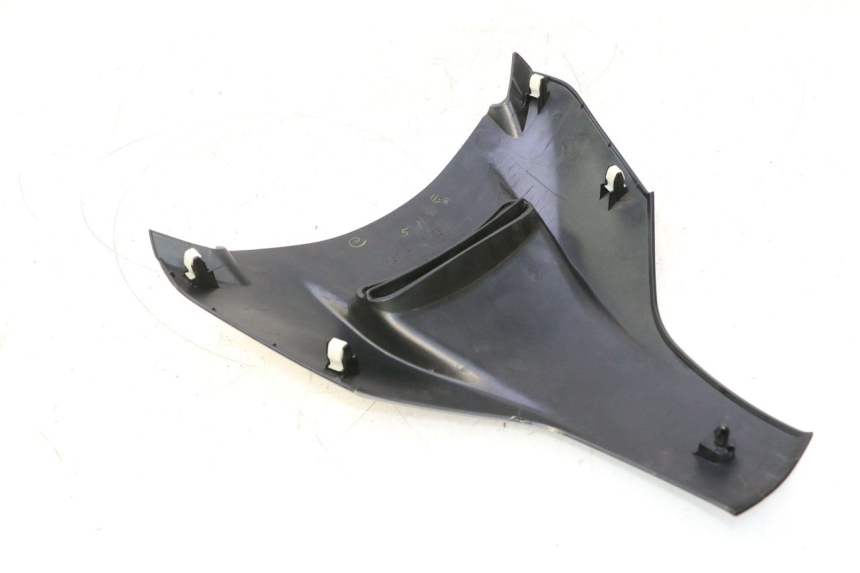 photo de FACE FRONTAL SUPERIOR SUZUKI BURGMAN EXECUTIVE ABS 650 (2006 - 2012) - Detalhe da peça