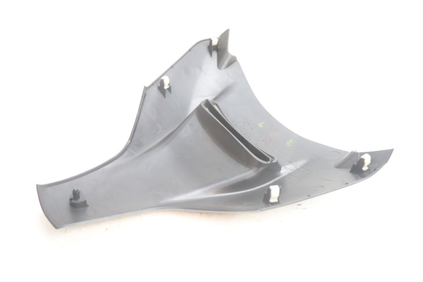 photo de FACE FRONTAL SUPERIOR SUZUKI BURGMAN EXECUTIVE ABS 650 (2006 - 2012) - Ampliação técnica