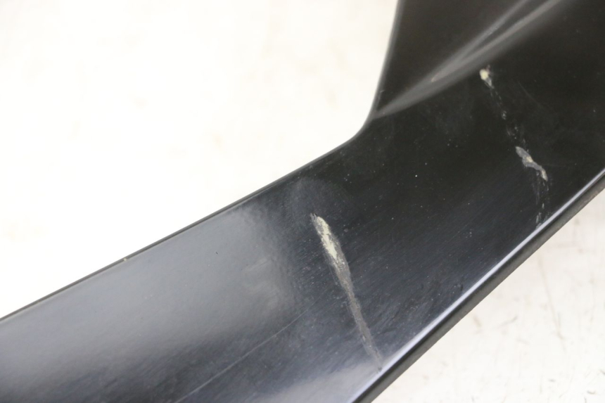 photo de PARTE FRONTAL SUPERIOR PIAGGIO MP3 500 (2011 - 2015) - Zoom do estado de desgaste