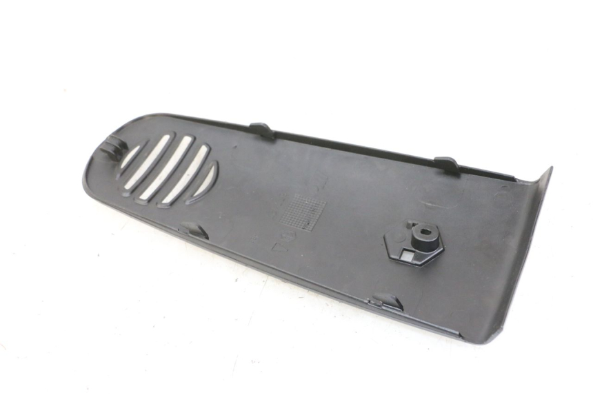 photo de PARTE FRONTAL SUPERIOR PIAGGIO VESPA GRANTURISMO 200 (2004 - 2005) - Detalhe da peça