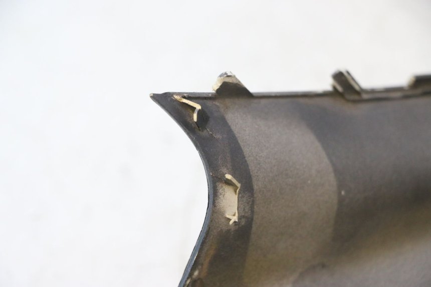 photo de PARTE FRONTAL SUPERIOR PEUGEOT SATELIS 125 (2013 - 2018) - Detalhes característicos