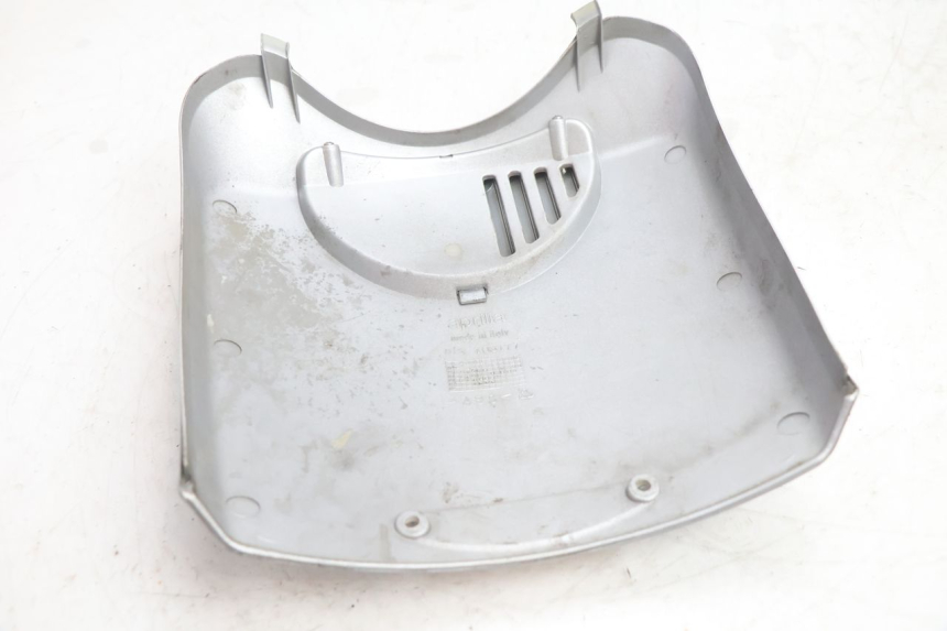photo de PARTE FRONTAL SUPERIOR APRILIA SCARABEO GT 125 (1999 - 2007) - Pontos de fixação