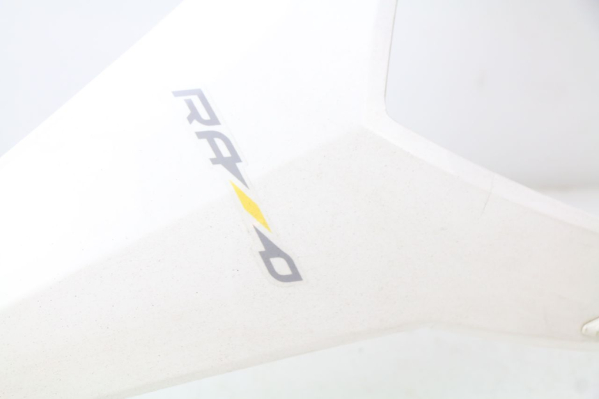photo de PARTE FRONTAL SUPERIOR RAZZO STEED 125 (2012 - 2018) - Detalhes característicos