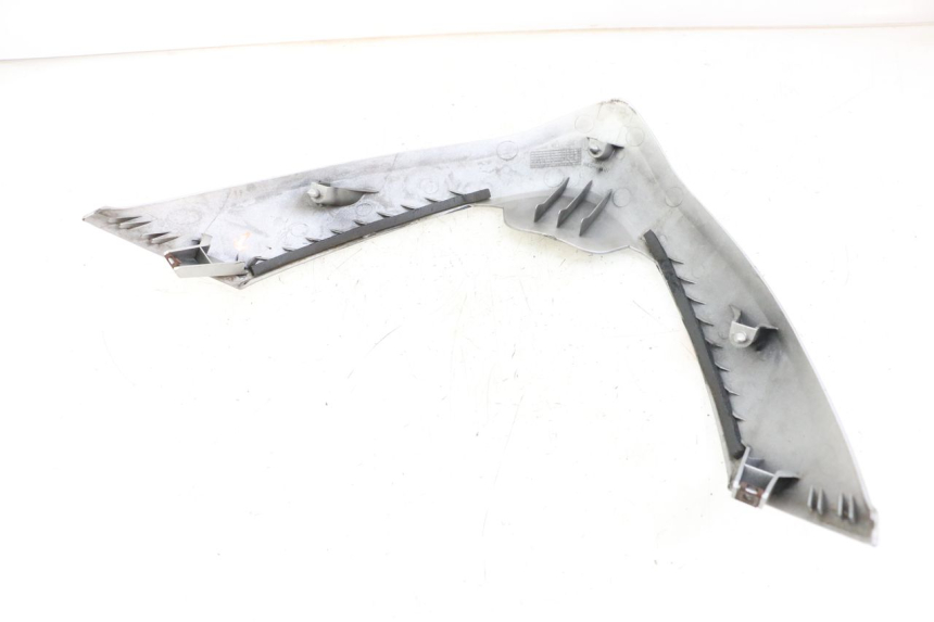 photo de PARTE FRONTAL SUPERIOR SUZUKI BURGMAN 125 (2007 - 2014) - Ampliação técnica