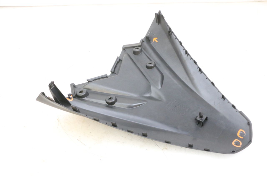 photo de PARTE FRONTAL SUPERIOR YAMAHA TRICITY 300 (2020 - 2024) - Zoom do estado de desgaste