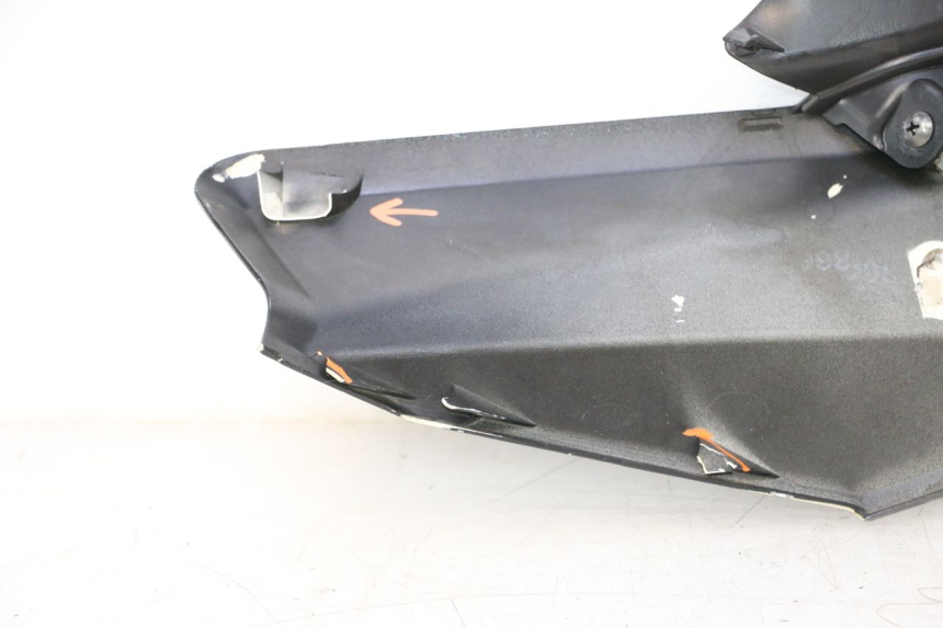 photo de PARTE FRONTAL SUPERIOR YAMAHA X-MAX XMAX 125 (2010 - 2013) - Pontos de fixação