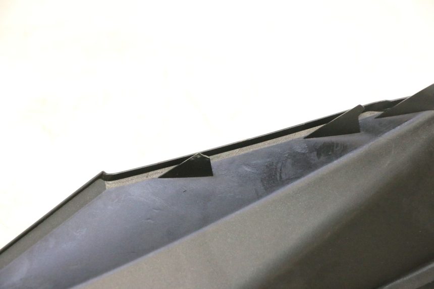 photo de PARTE FRONTAL SUPERIOR YAMAHA X-MAX XMAX 125 (2010 - 2013) - Ampliação dos componentes