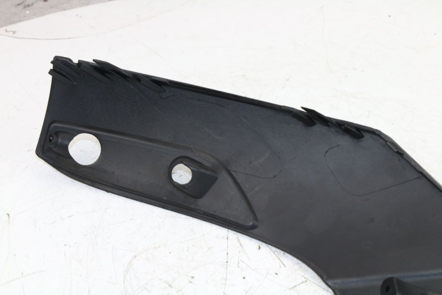 photo de PARTE FRONTAL SUPERIOR PIAGGIO X8 STREET 125 (2006 - 2007) - Zoom do estado de desgaste
