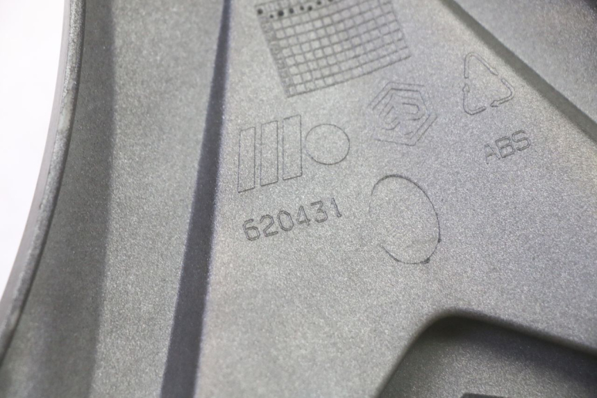 photo de PARTE FRONTAL SUPERIOR PIAGGIO X9 EVOLUTION 125 (2003 - 2007) - Detalhes característicos