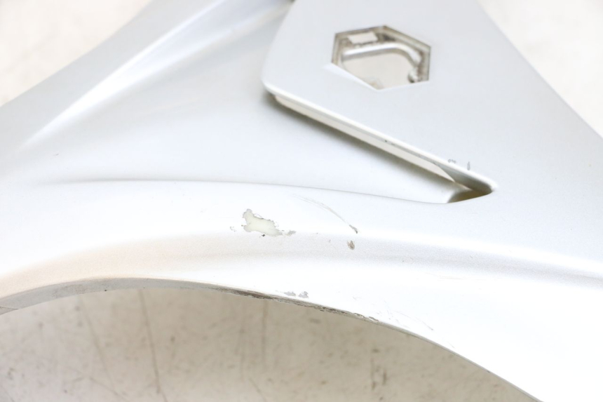 photo de PARTE FRONTAL SUPERIOR PIAGGIO X9 125 (2000 - 2003) - Detalhe da peça