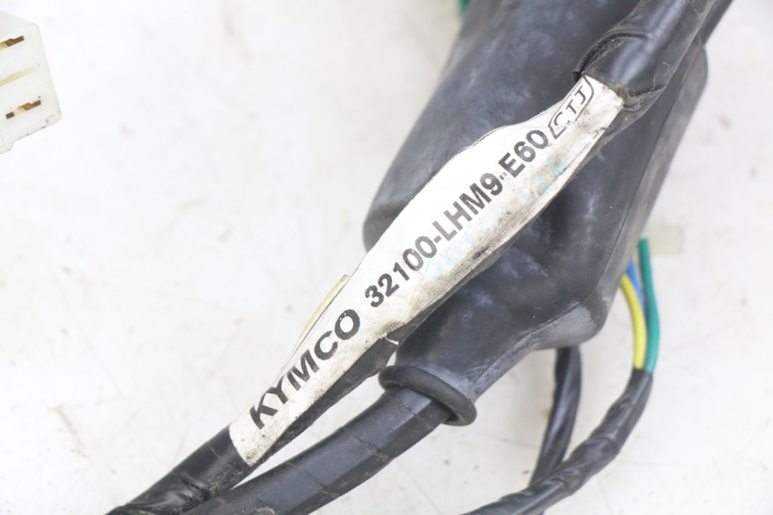 photo de FAIXA DE CABOS KYMCO AGILITY NAKED RENOUVO 2T 50 (2011 - 2018) - Outro ângulo de visão