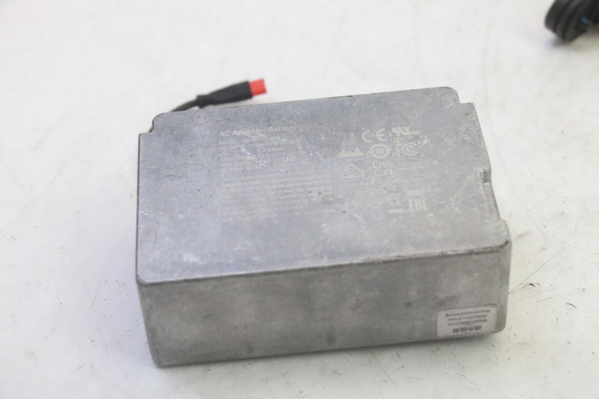 photo de FIO DE BATERIA SEGWAY NINEBOT F65I 1 - Outro ângulo de visão
