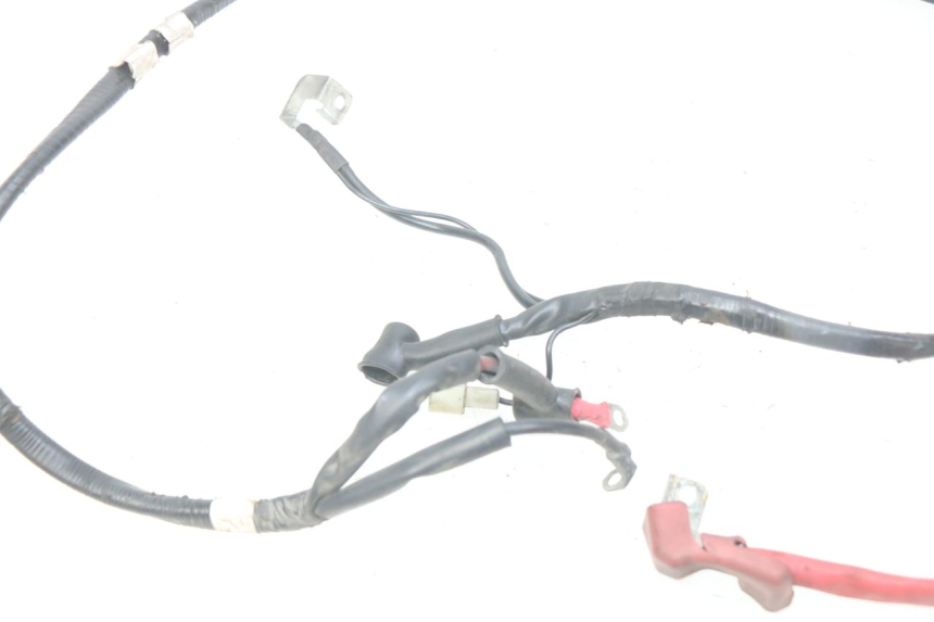 photo de Fiação da bateria YAMAHA X-MAX XMAX 125 (2010 - 2013) - Zoom do estado de desgaste