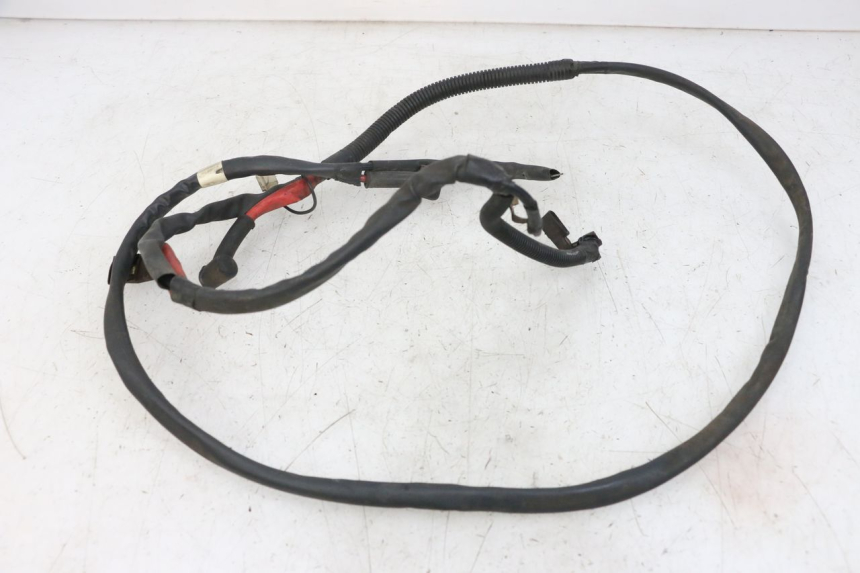 photo de Fiação da bateria YAMAHA X-MAX XMAX 250 (2006 - 2009) - Zoom do estado de desgaste