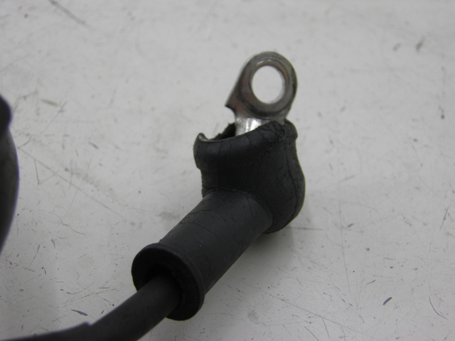 photo de Fiação da bateria YAMAHA XJS DIVERSION 600 (1997 - 1999) - Detalhe da peça