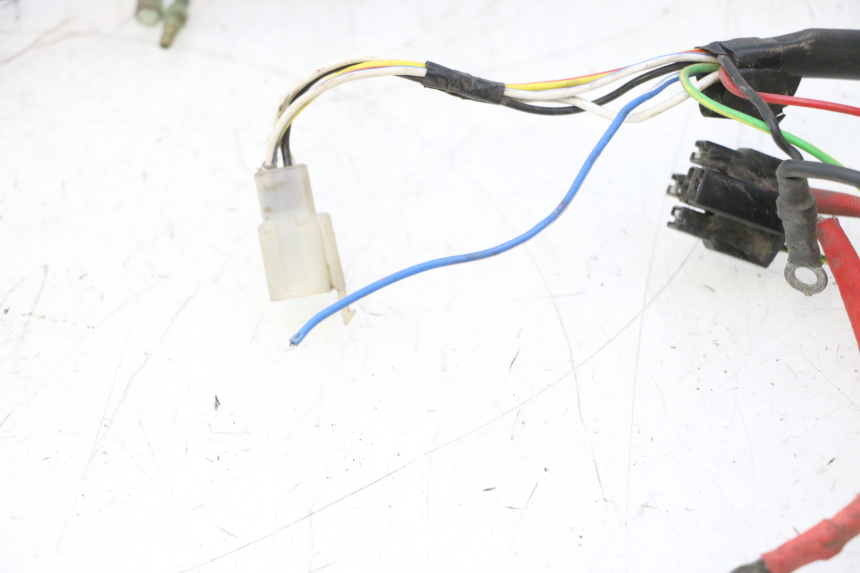 photo de FAIXA DE CABOS MBK BOOSTER SPIRIT 50 (2004 - 2017) - Vista de perto