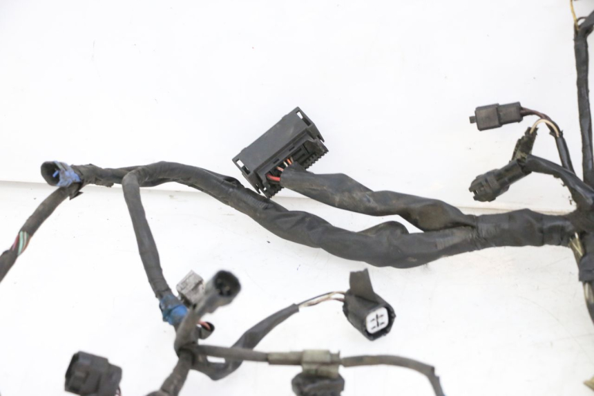photo de FAIXA DE CABOS SUZUKI BURGMAN 125 (2015 - 2017) - Ampliação dos componentes