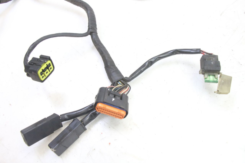 photo de FAIXA DE CABOS SUZUKI BURGMAN 125 (2007 - 2014) - Outro ângulo de visão