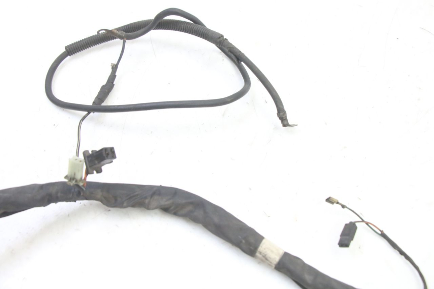 photo de FAIXA DE CABOS SUZUKI BURGMAN 125 (2007 - 2014) - Pontos de fixação