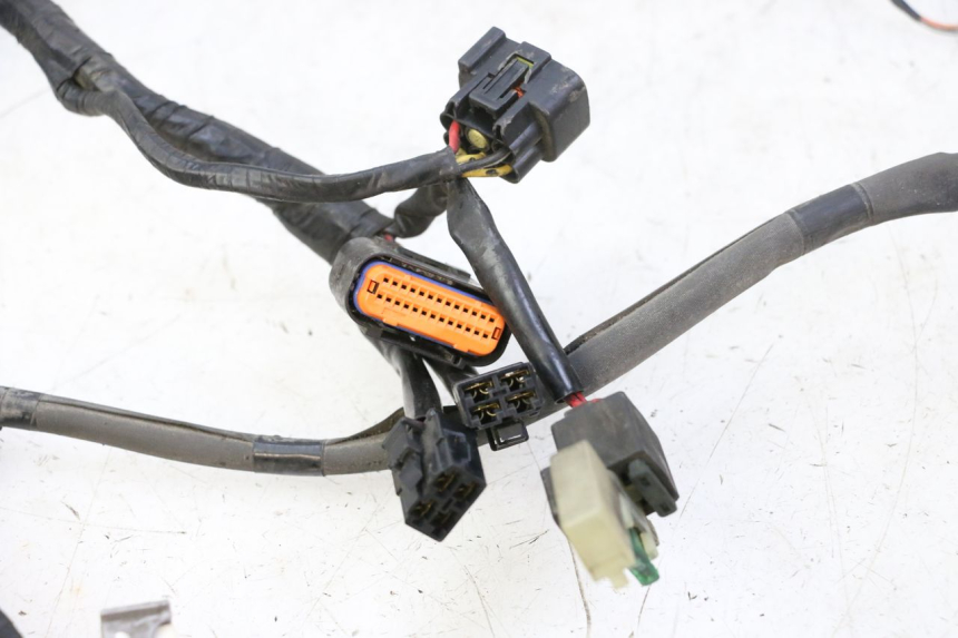photo de FAIXA DE CABOS SUZUKI BURGMAN 125 (2007 - 2014) - Ampliação técnica