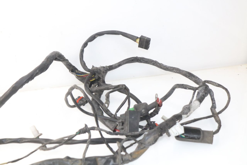 photo de FAIXA DE CABOS PIAGGIO CARNABY 125 (2007 - 2011) - Pontos de fixação