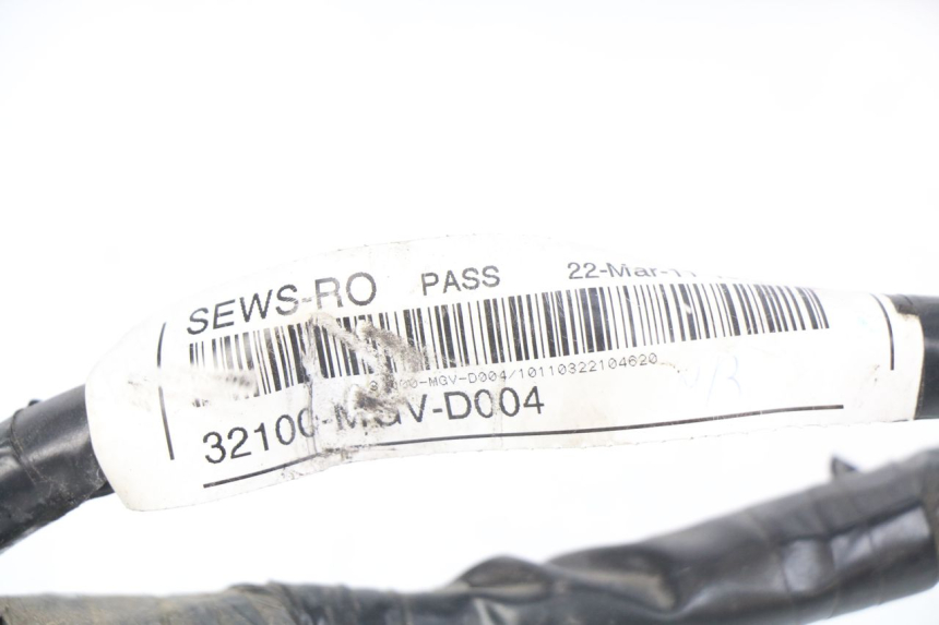 photo de FAIXA DE CABOS HONDA CBRF CBR-F PC41 600 (2011 - 2013) - Detalhes característicos