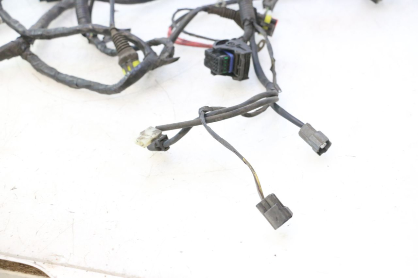 photo de FAIXA DE CABOS PEUGEOT CITYSTAR 125 (2011 - 2017) - Pontos de fixação