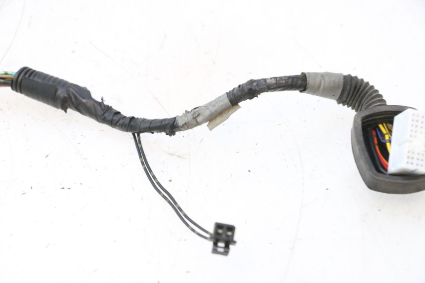 photo de FAIXA DE FIOS DO PAINEL DE INSTRUMENTOS SUZUKI GSR 600 (2005 - 2012) - Outro ângulo de visão