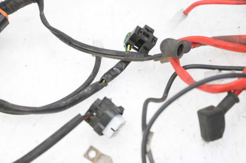 photo de FAIXA DE CABOS YAMAHA CYGNUS X INJECTION 125 (2007 - 2013) - Pontos de fixação