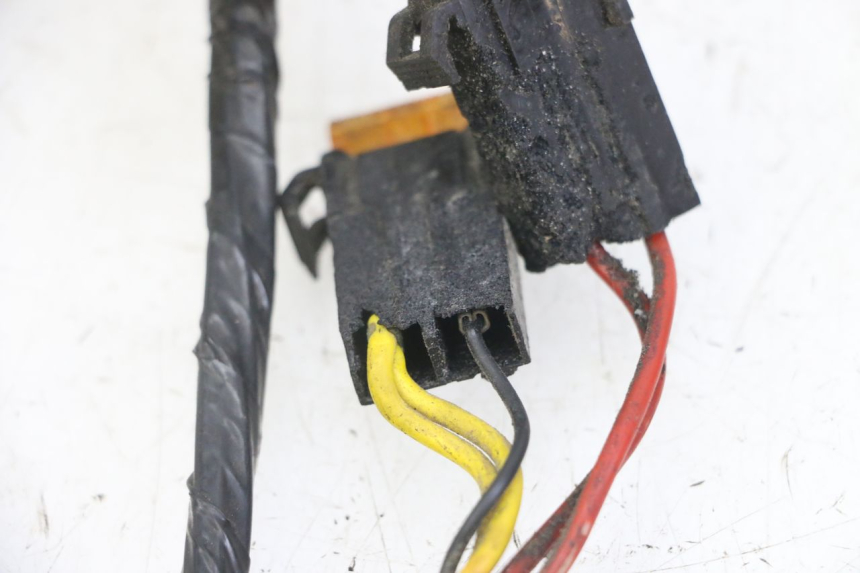 photo de FAIXA DE CABOS PEUGEOT ELYSEO 125 (1999 - 2004) - Pontos de fixação