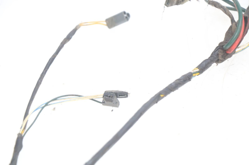 photo de FAIXA DE CABOS PEUGEOT ELYSTAR 50 (2002 - 2014) - Detalhes característicos