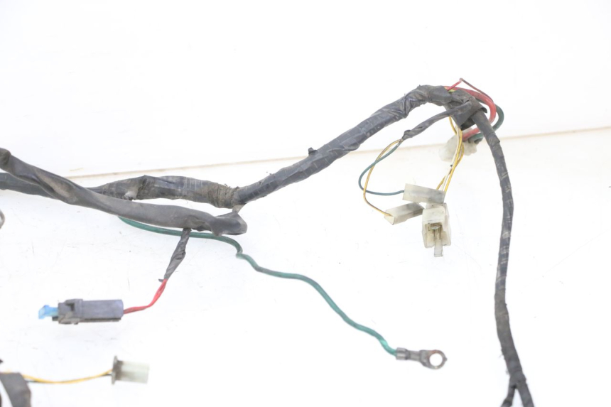 photo de FAIXA DE CABOS PEUGEOT ELYSTAR 50 (2002 - 2014) - Detalhes característicos