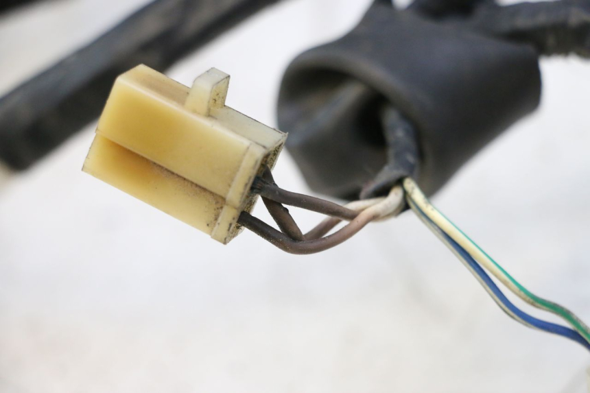 photo de FAIXA DE CABOS KEEWAY F-ACT FACT EVO 50 (2020 - 2026) - Zoom do estado de desgaste