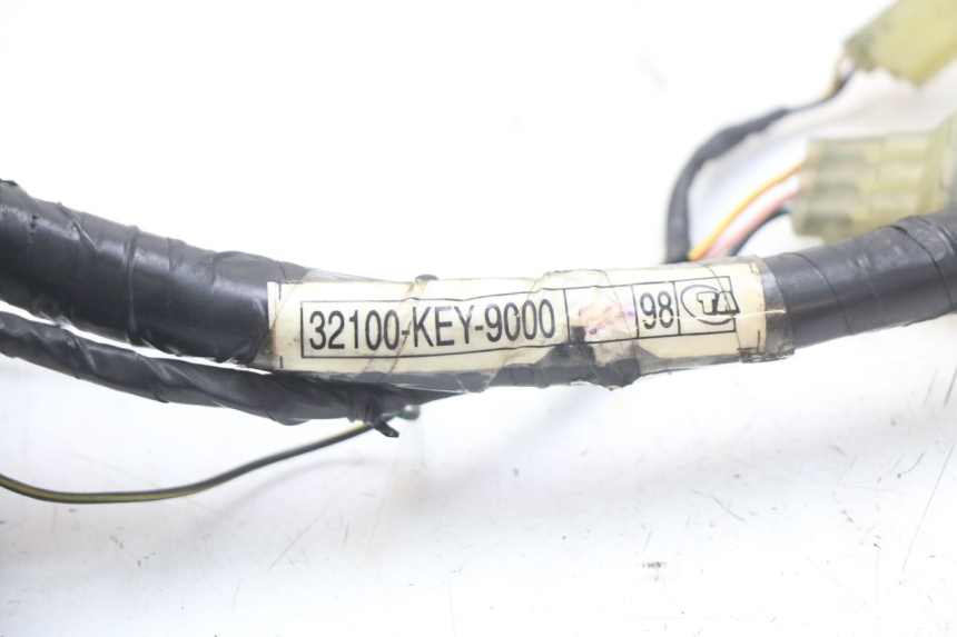 photo de FAIXA DE CABOS HONDA FES PANTHEON 2T 125 (1998 - 2002) - Detalhe da peça