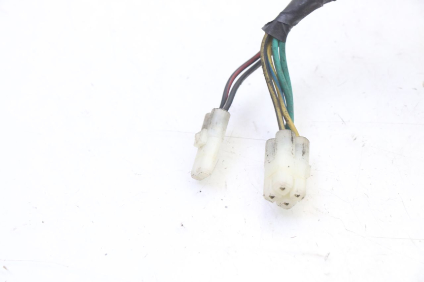 photo de FAIXA DE CABOS SYM FIDDLE 2 S 125 (2012 - 2014) - Pontos de fixação