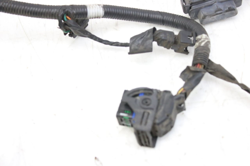 photo de FAIXA DE CABOS SYM FIDDLE 3 III 125 (2014 - 2020) - Pontos de fixação
