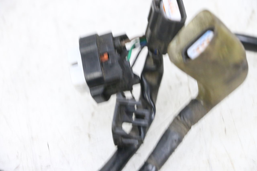 photo de FAIXA DE CABOS MBK FLIPPER 115 (2013 - 2017) - Pontos de fixação
