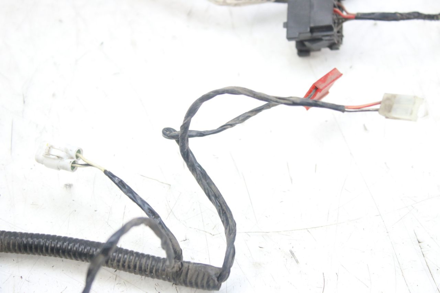 photo de FAIXA DE CABOS PIAGGIO FLY 4T 50 (2013 - 2017) - Detalhe da peça