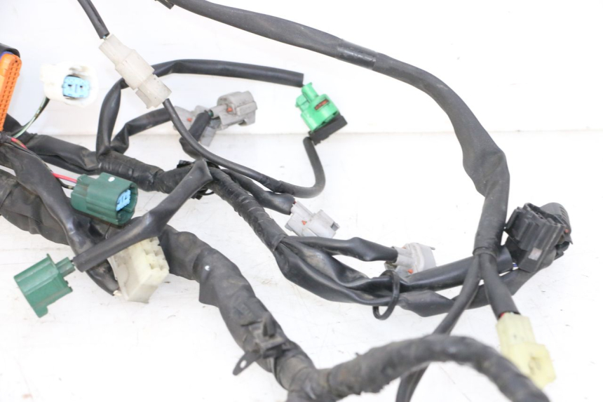 photo de FAIXA DE CABOS YAMAHA FZ6 FAZER S2 600 (2007 - 2011) - Marcações e referências
